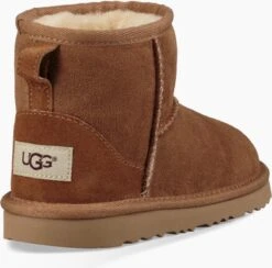 UGG Classic Mini II Unisex Laarzen - Chestnut - Maat 32.5 -Gabor Verkoop 2024 1200x1183 1