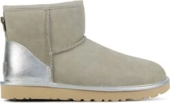 UGG Enkellaarsjes Dames / Laarzen / Damesschoenen - Wol - 1120872 - Zand - Maat 39