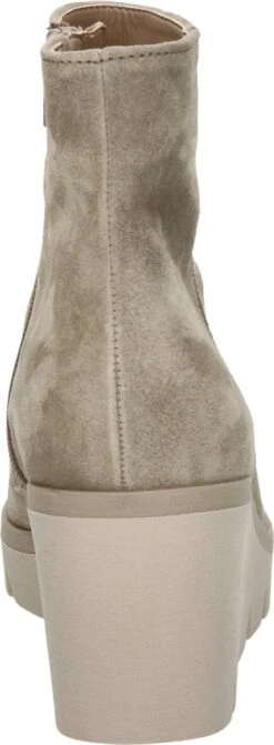 Gabor Enkellaarsjes Dames / Laarzen / Damesschoenen - Suède - 94.780.12 - Beige - Maat 38.5 -Gabor Verkoop 2024 442x1200
